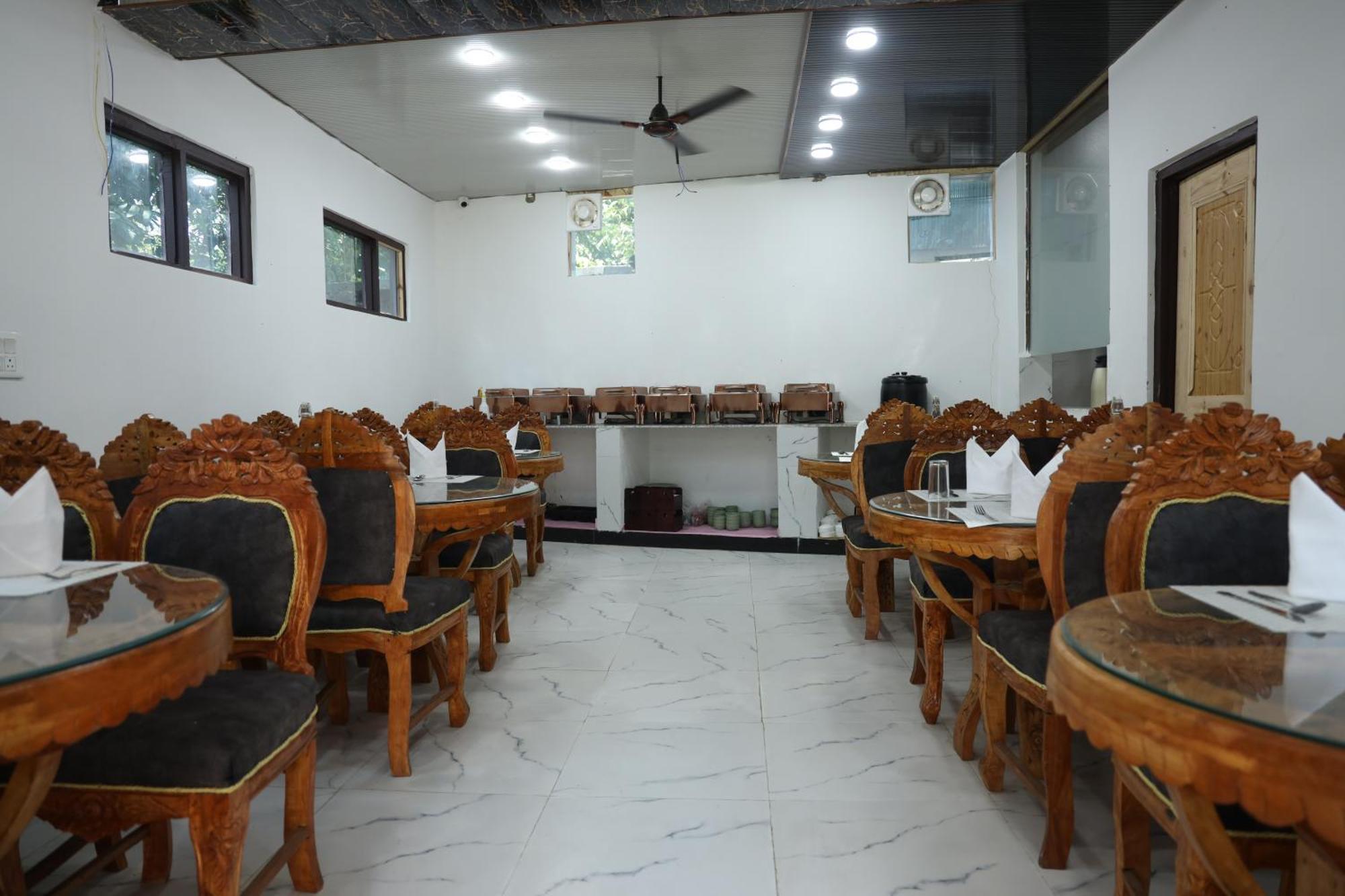 Mountain Orchard Retreat Pahalgam Hotell Exteriör bild