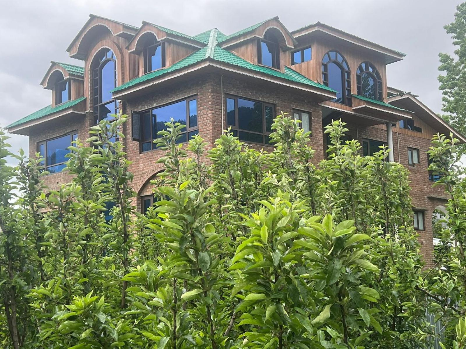 Mountain Orchard Retreat Pahalgam Hotell Exteriör bild
